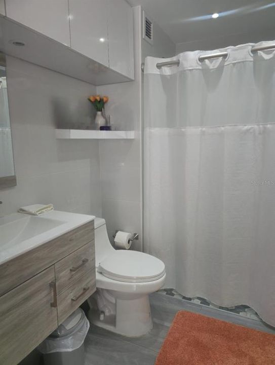 En Venta: $399,000 (2 camas, 2 baños, 1200 Pies cuadrados)