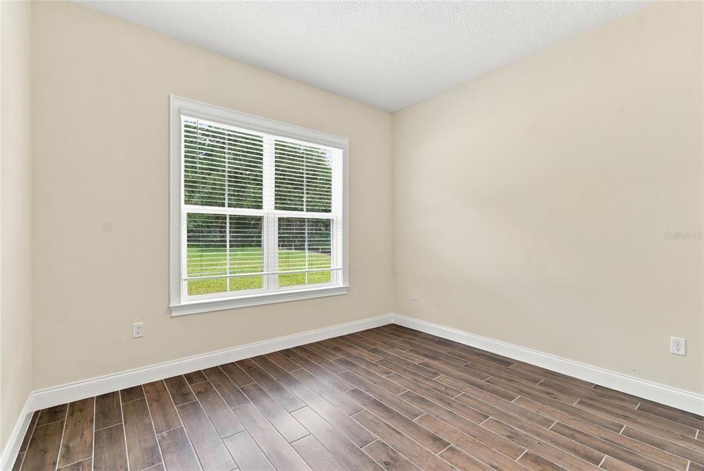 Active With Contract: $1,199,990 (5 beds, 4 baths, 4290 Square Feet)