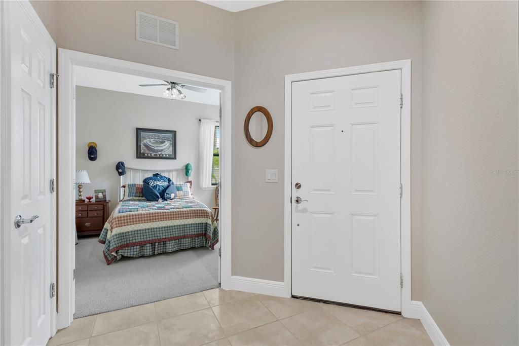 待售: $272,000 (2 贝兹, 2 浴室, 1461 平方英尺)