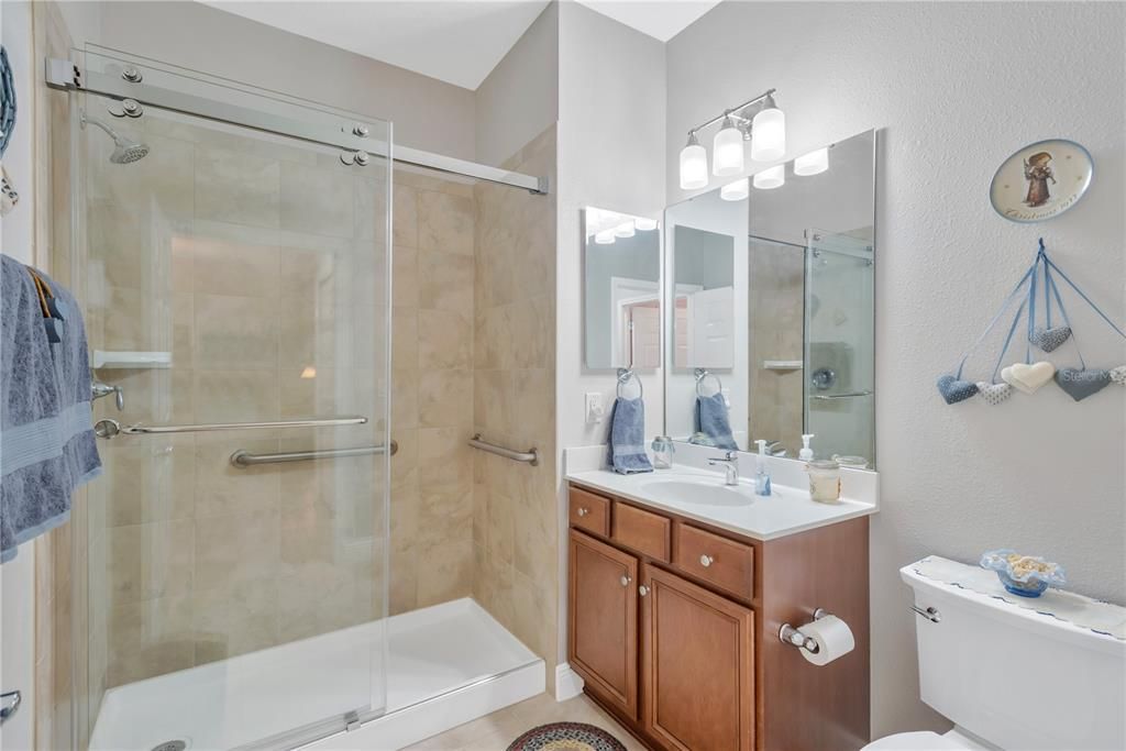 待售: $272,000 (2 贝兹, 2 浴室, 1461 平方英尺)