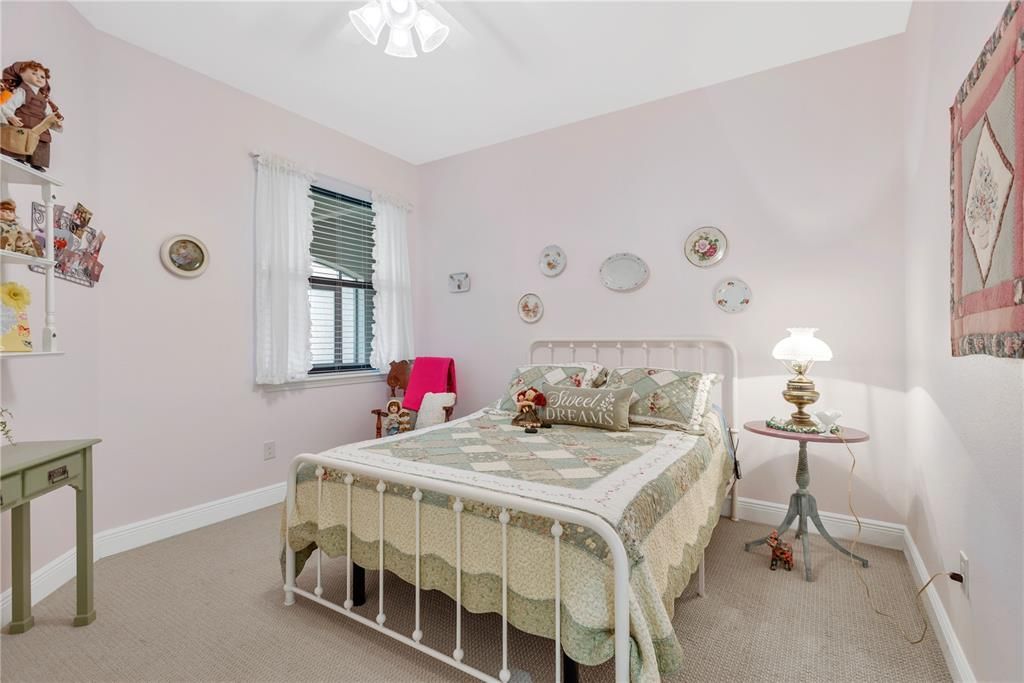 待售: $272,000 (2 贝兹, 2 浴室, 1461 平方英尺)