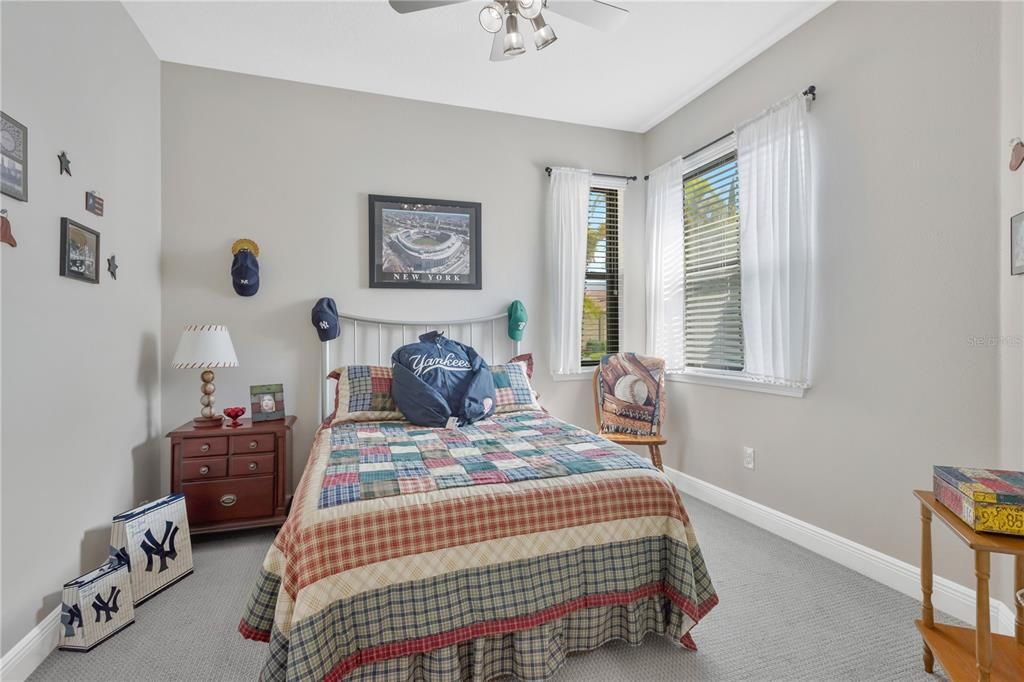 待售: $272,000 (2 贝兹, 2 浴室, 1461 平方英尺)