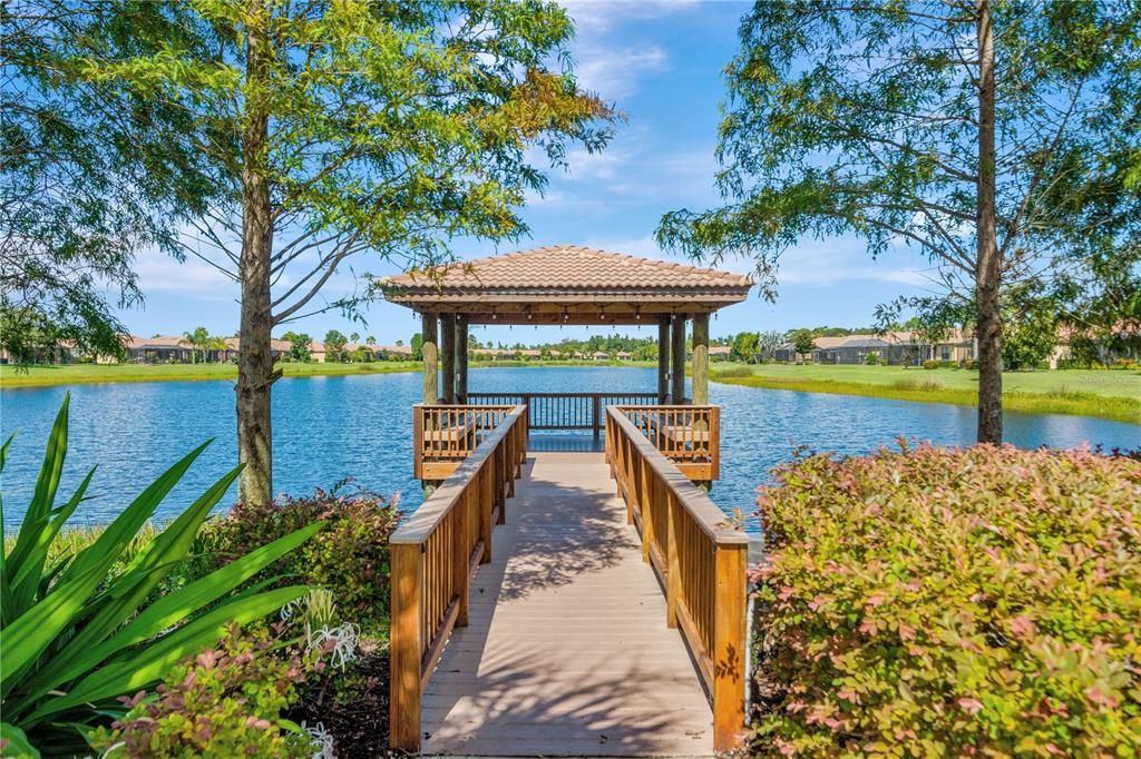 待售: $272,000 (2 贝兹, 2 浴室, 1461 平方英尺)