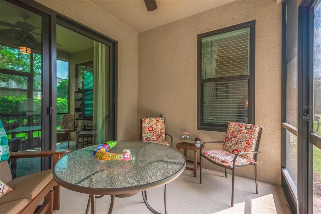 待售: $272,000 (2 贝兹, 2 浴室, 1461 平方英尺)