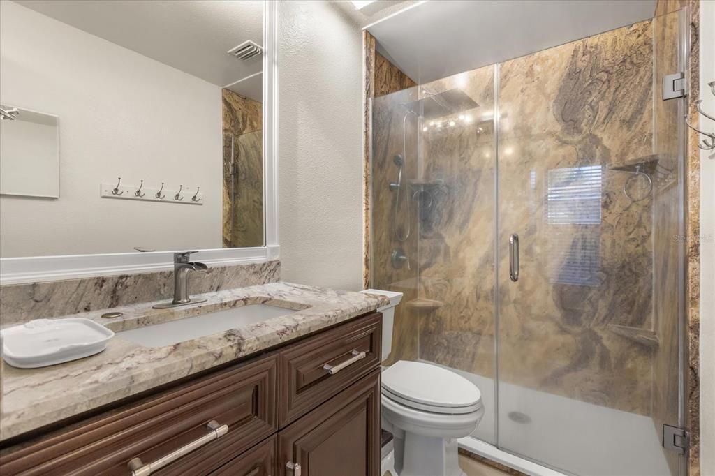 For Sale: $450,000 (3 beds, 2 baths, 1291 Square Feet)