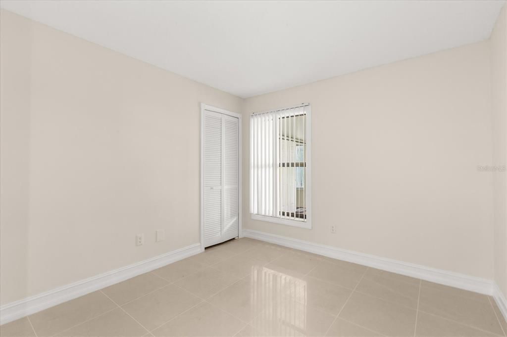 For Sale: $450,000 (3 beds, 2 baths, 1291 Square Feet)