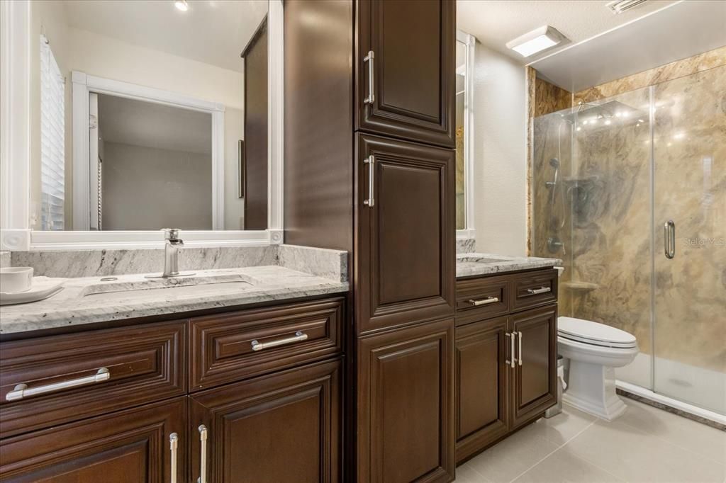 For Sale: $450,000 (3 beds, 2 baths, 1291 Square Feet)