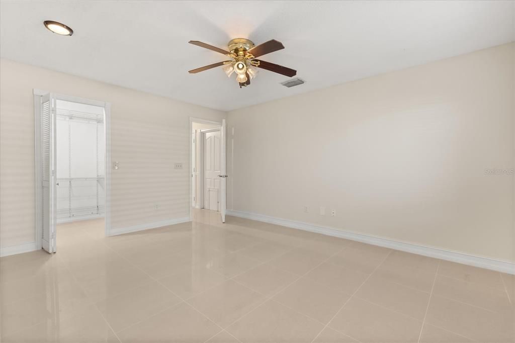 For Sale: $450,000 (3 beds, 2 baths, 1291 Square Feet)