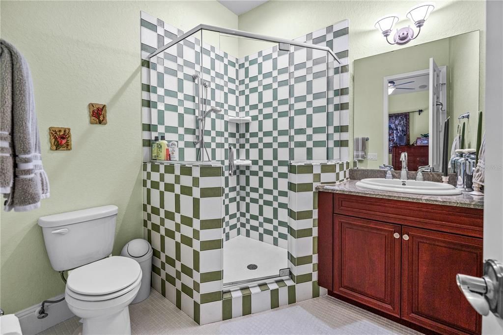 For Sale: $1,875,000 (6 beds, 6 baths, 5049 Square Feet)