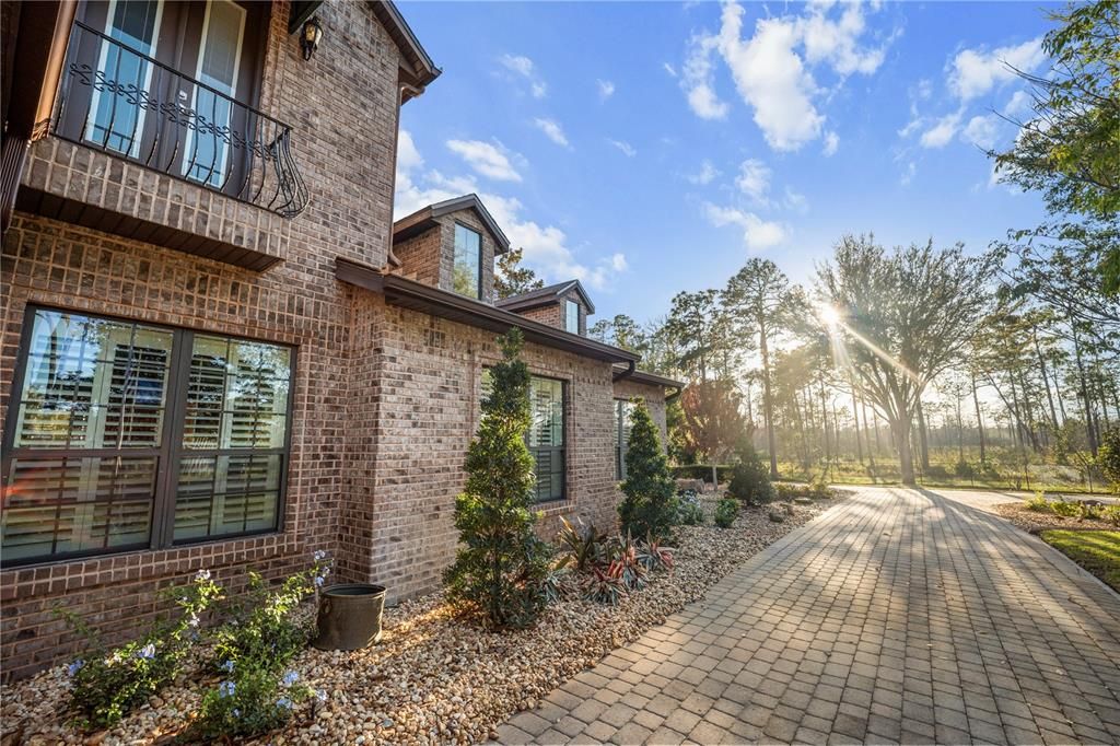 For Sale: $1,875,000 (6 beds, 6 baths, 5049 Square Feet)
