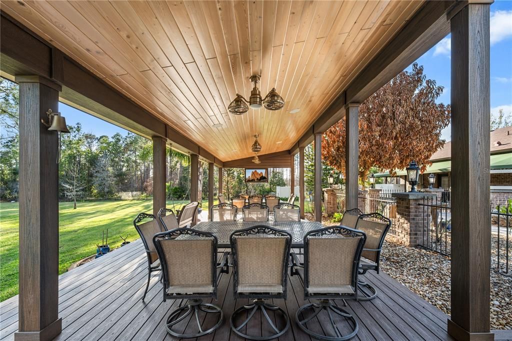 For Sale: $1,875,000 (6 beds, 6 baths, 5049 Square Feet)