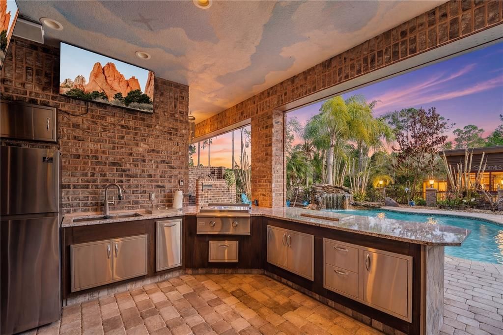 For Sale: $1,875,000 (6 beds, 6 baths, 5049 Square Feet)