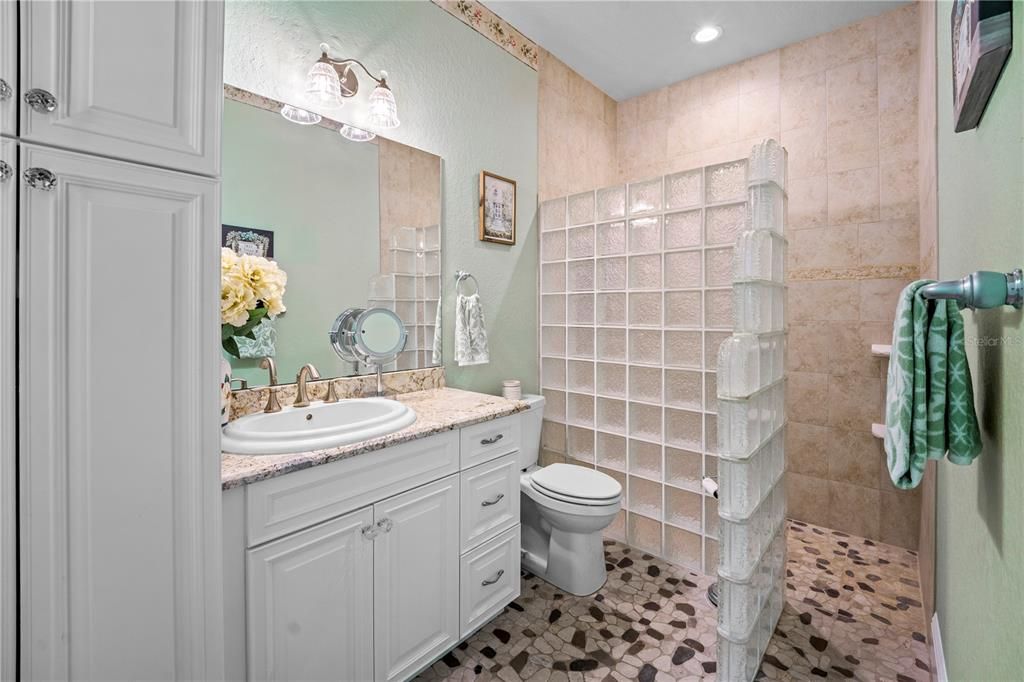 For Sale: $1,875,000 (6 beds, 6 baths, 5049 Square Feet)