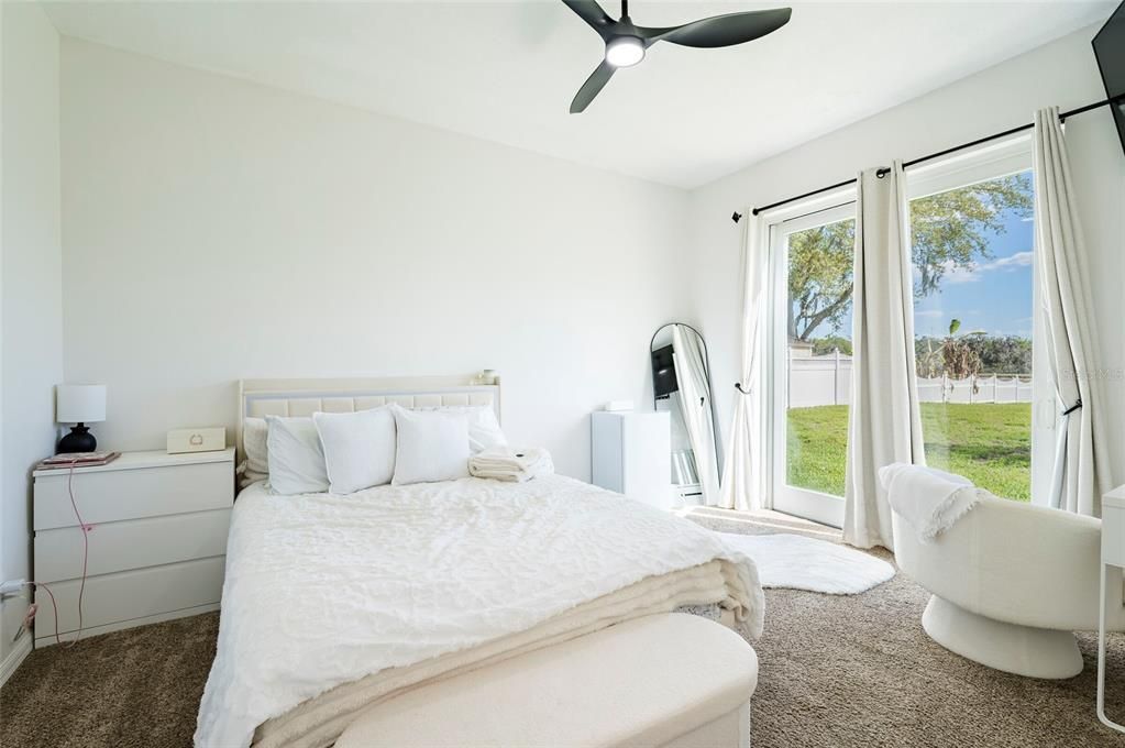 Activo con contrato: $749,900 (5 camas, 3 baños, 4077 Pies cuadrados)
