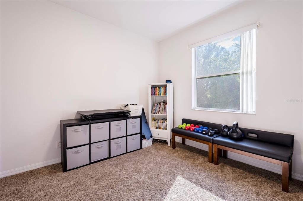 Activo con contrato: $749,900 (5 camas, 3 baños, 4077 Pies cuadrados)