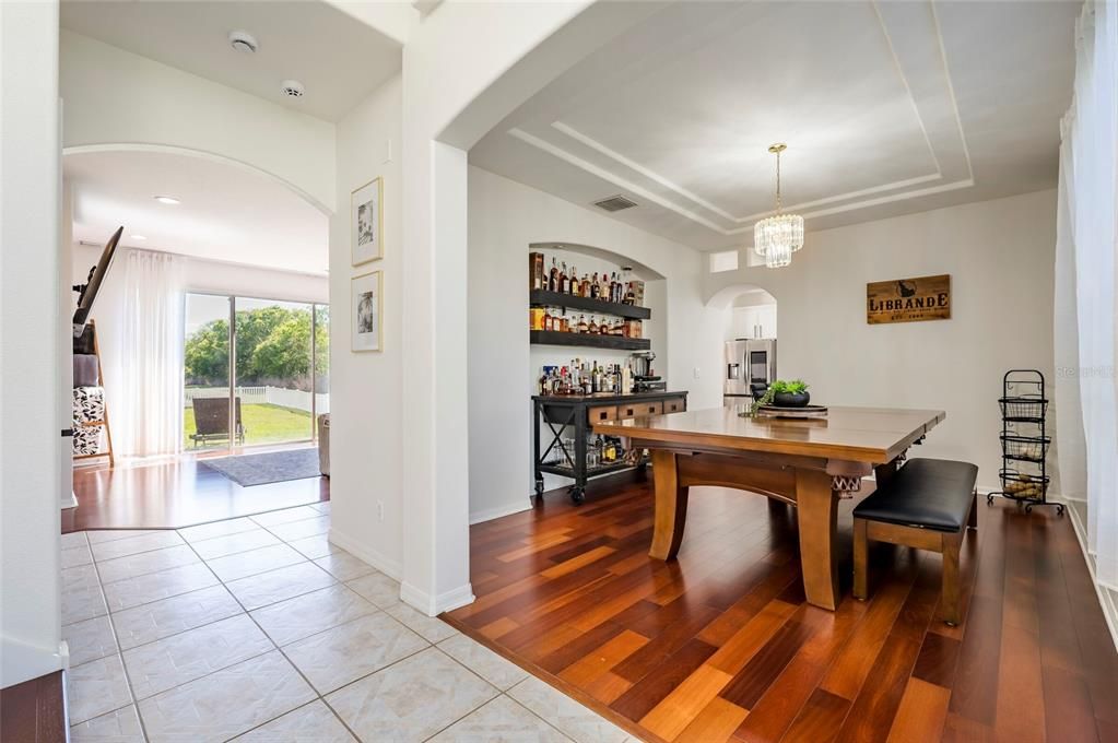 Activo con contrato: $749,900 (5 camas, 3 baños, 4077 Pies cuadrados)