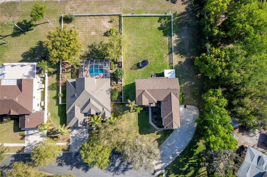 Activo con contrato: $749,900 (5 camas, 3 baños, 4077 Pies cuadrados)