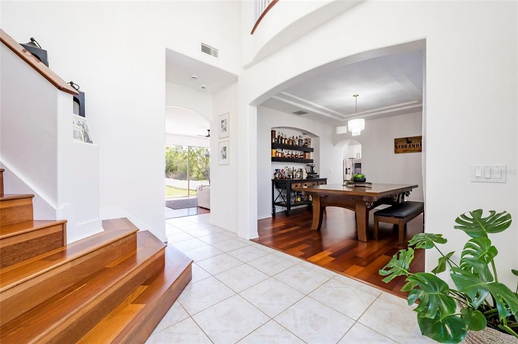Activo con contrato: $749,900 (5 camas, 3 baños, 4077 Pies cuadrados)