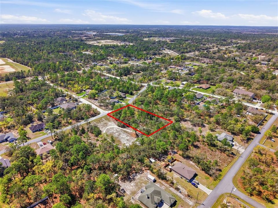 En Venta: $84,000 (0.74 acres)