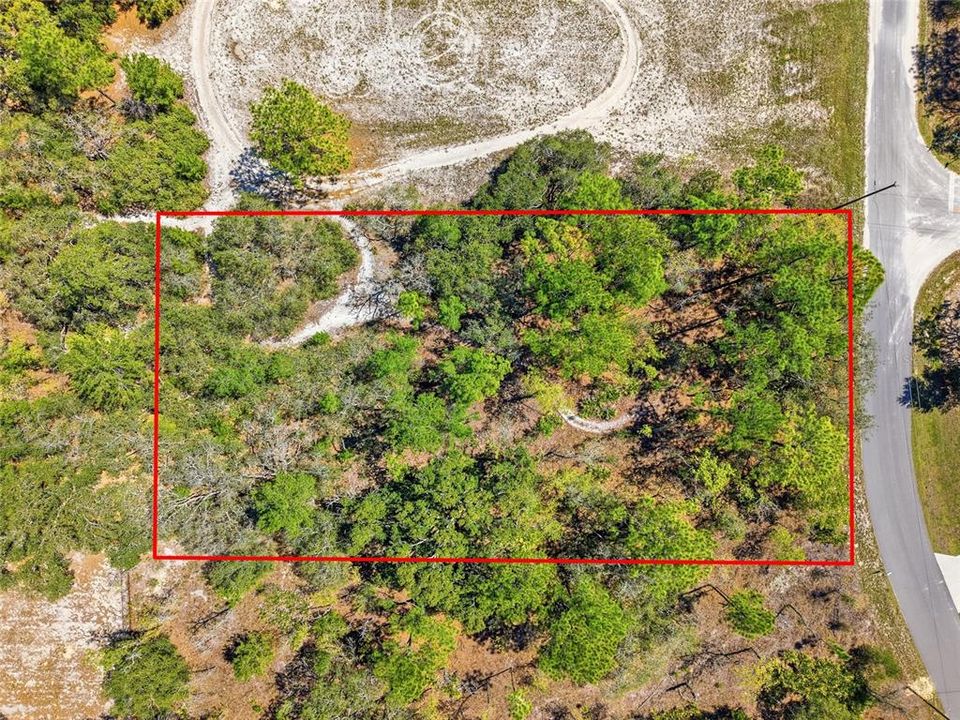 En Venta: $84,000 (0.74 acres)