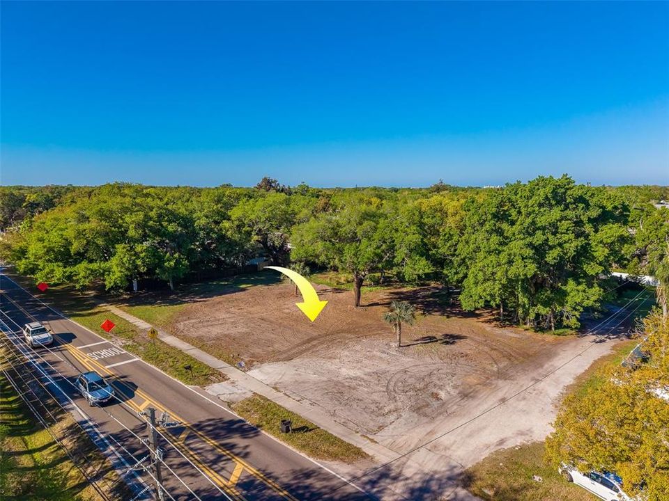 En Venta: $585,000 (0.72 acres)