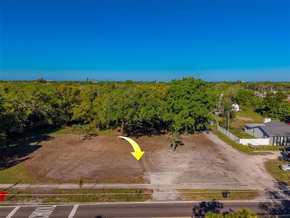 En Venta: $585,000 (0.72 acres)
