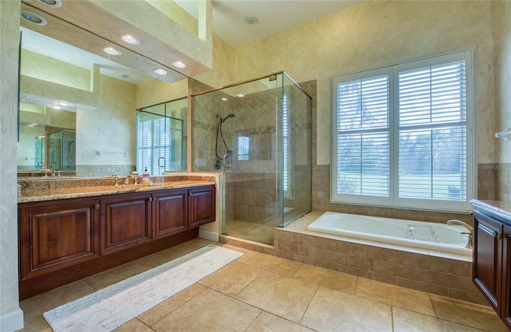 В аренду: $4,500 (3 спален, 3 ванн, 2513 Квадратных фут)