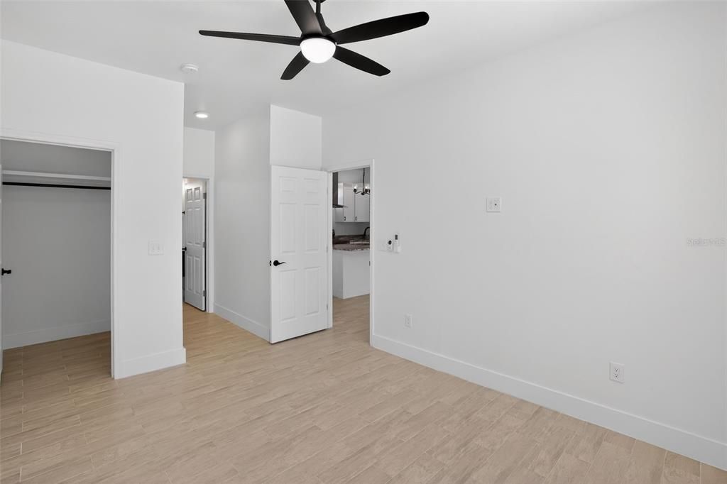 En Venta: $249,000 (2 camas, 2 baños, 1000 Pies cuadrados)
