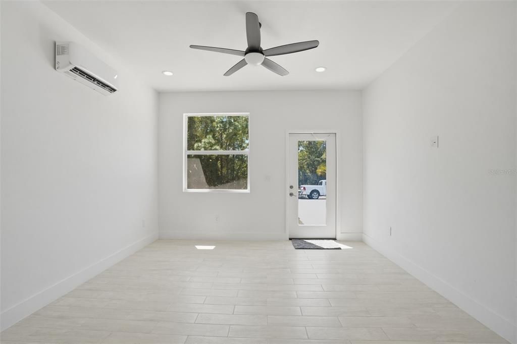 En Venta: $249,000 (2 camas, 2 baños, 1000 Pies cuadrados)