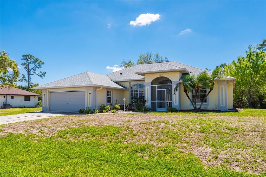Active With Contract: $349,900 (3 beds, 2 baths, 1938 Square Feet)