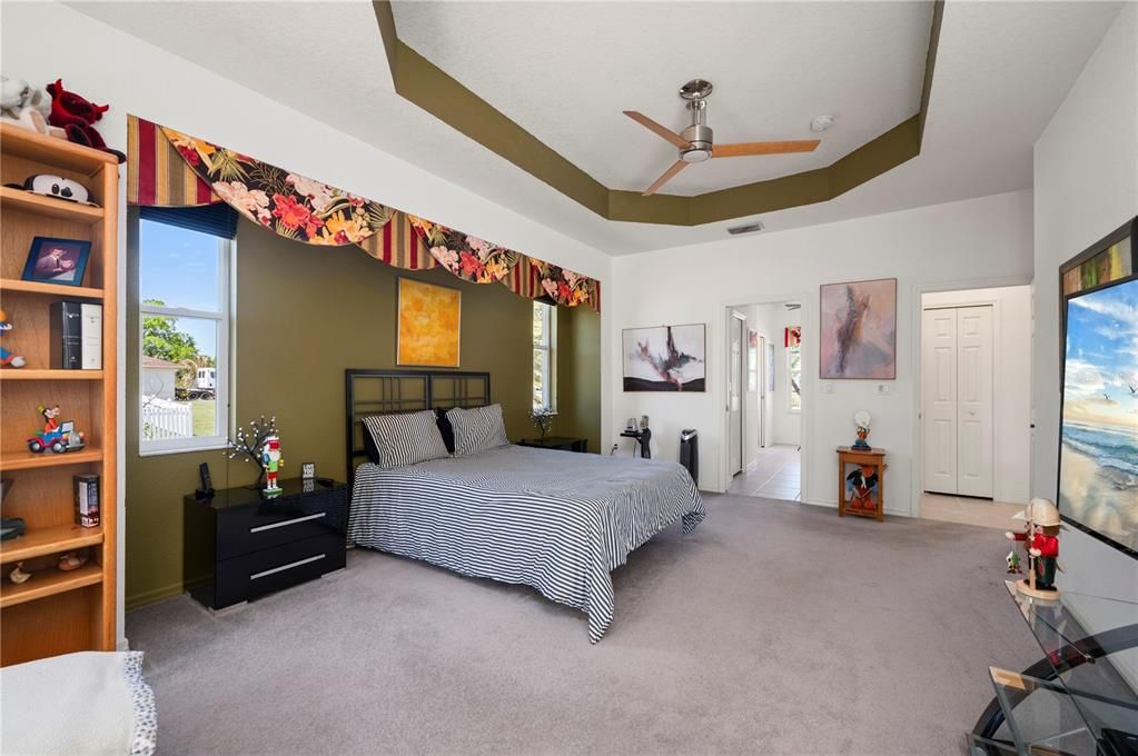 Active With Contract: $349,900 (3 beds, 2 baths, 1938 Square Feet)