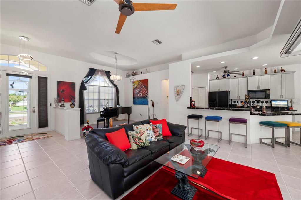 Active With Contract: $349,900 (3 beds, 2 baths, 1938 Square Feet)
