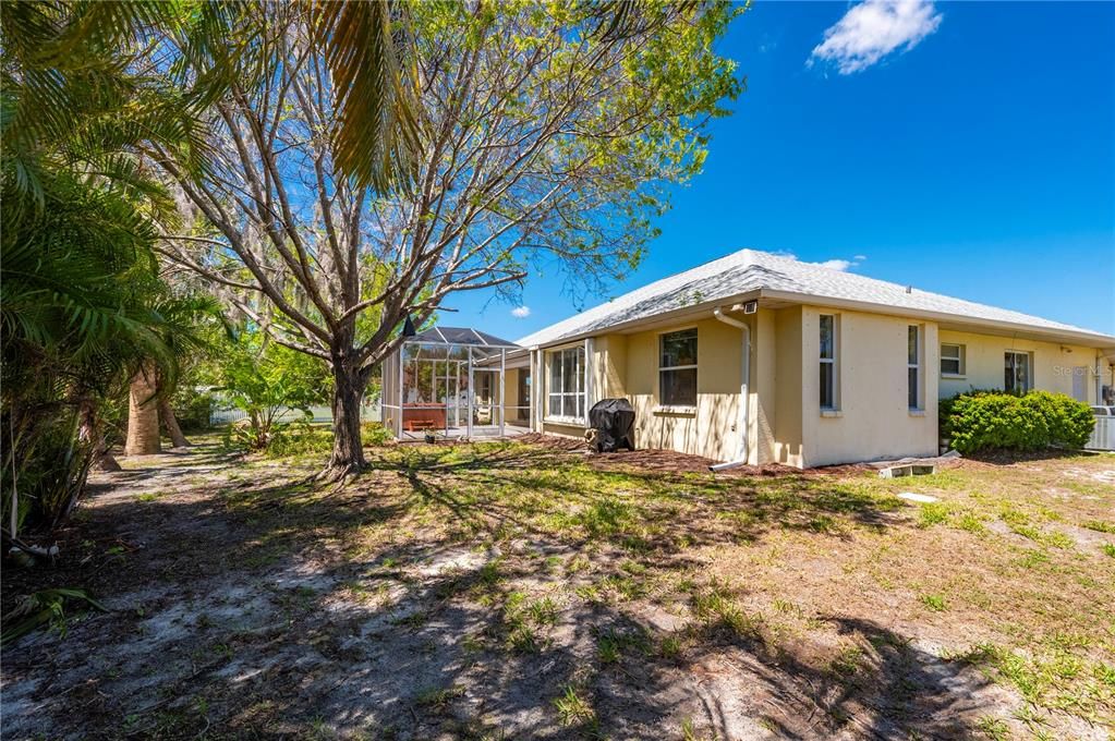 Active With Contract: $349,900 (3 beds, 2 baths, 1938 Square Feet)