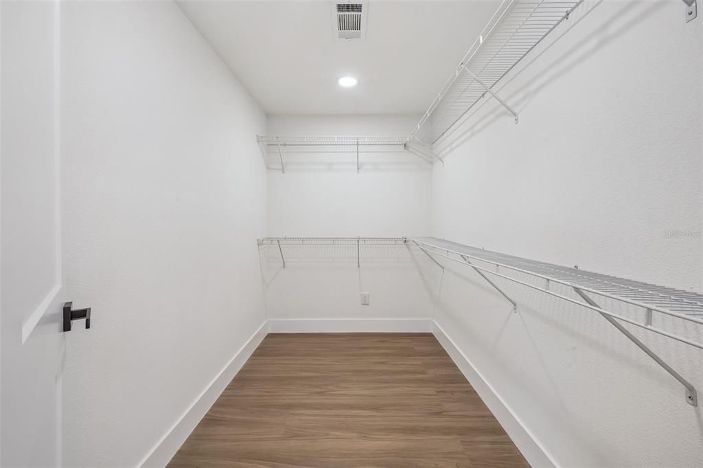 For Sale: $648,000 (4 beds, 3 baths, 2590 Square Feet)