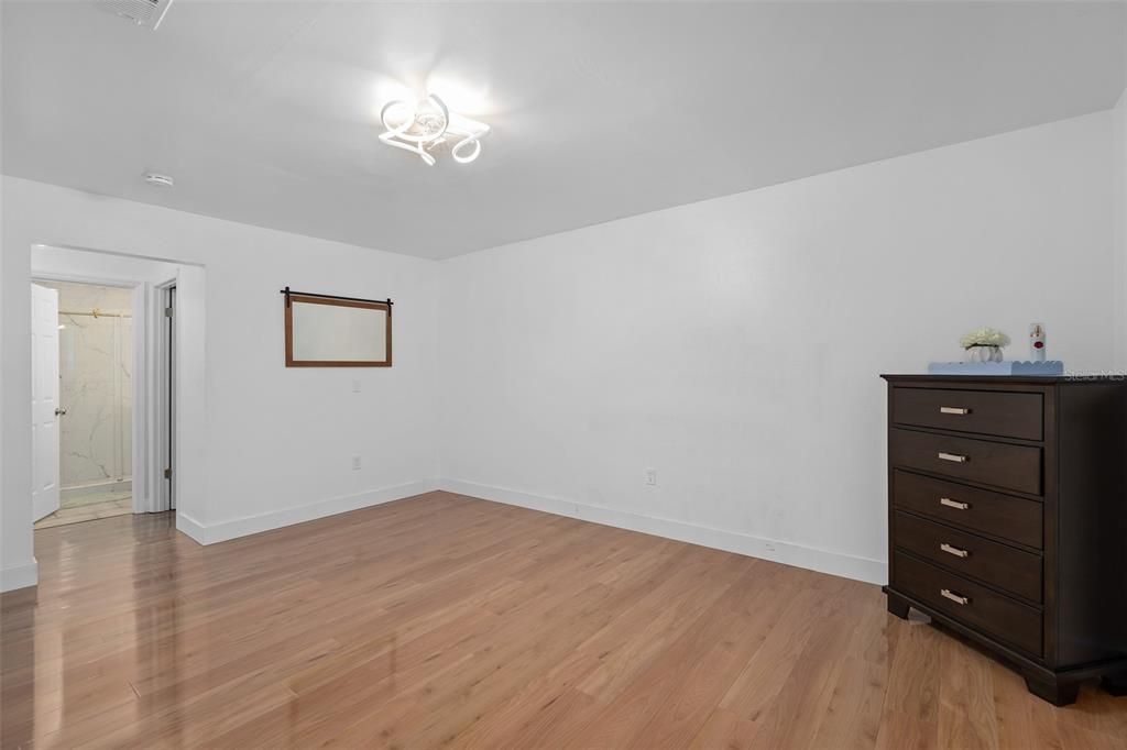 На продажу: $169,000 (2 спален, 2 ванн, 1183 Квадратных фут)