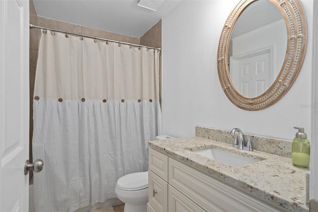 На продажу: $169,000 (2 спален, 2 ванн, 1183 Квадратных фут)