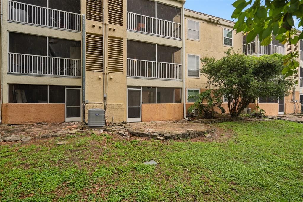 На продажу: $169,000 (2 спален, 2 ванн, 1183 Квадратных фут)