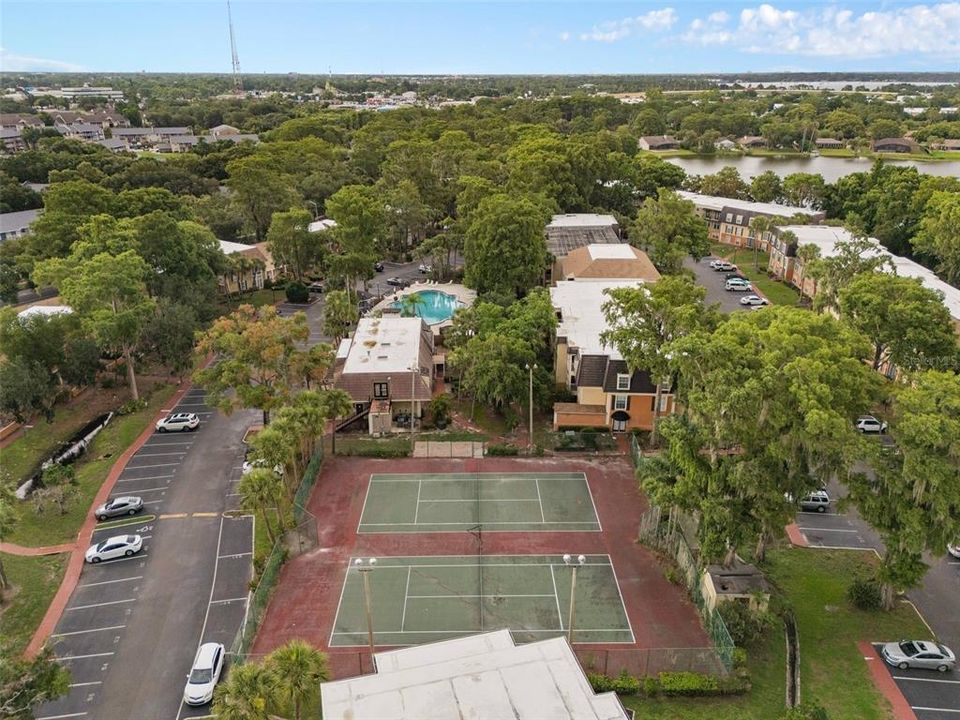 На продажу: $169,000 (2 спален, 2 ванн, 1183 Квадратных фут)