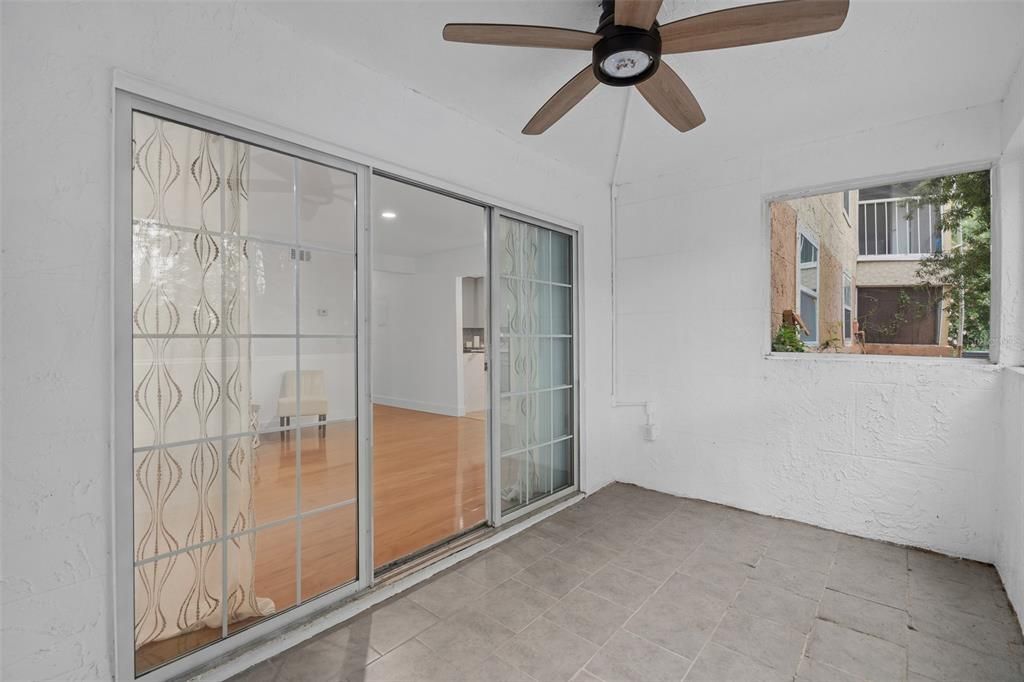 На продажу: $169,000 (2 спален, 2 ванн, 1183 Квадратных фут)