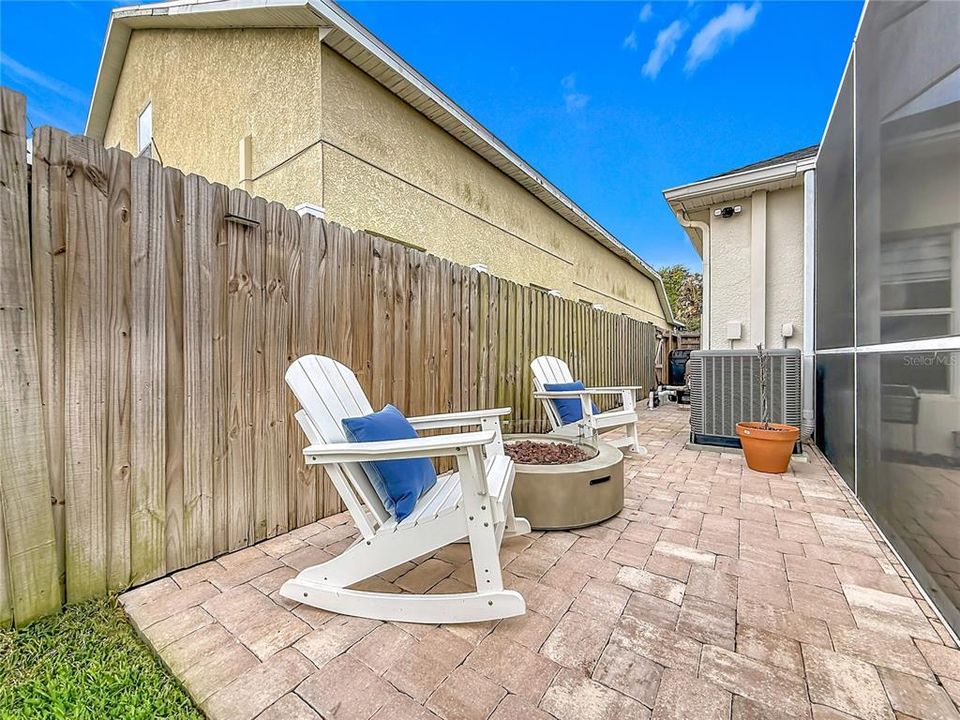 Active With Contract: $550,000 (4 beds, 2 baths, 2175 Square Feet)