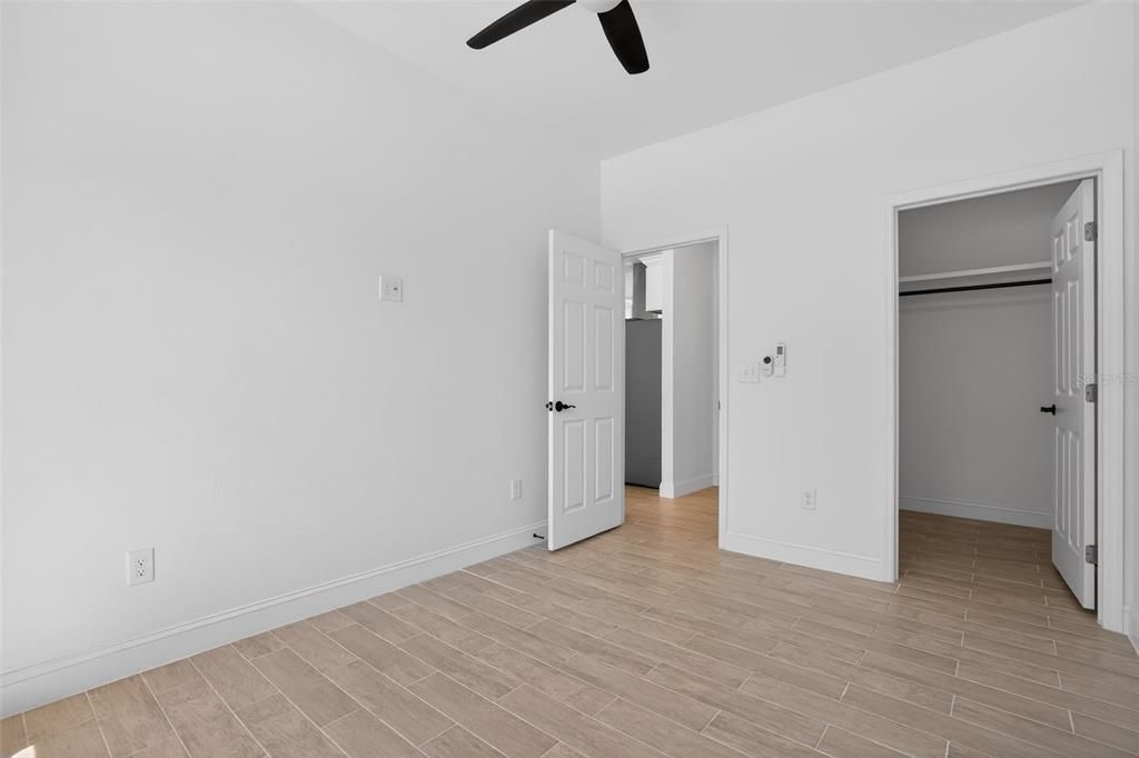 En Venta: $249,000 (2 camas, 2 baños, 1000 Pies cuadrados)