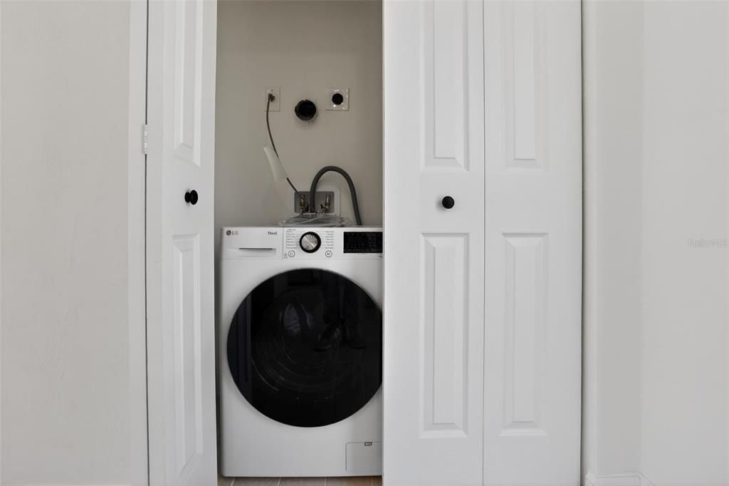 En Venta: $249,000 (2 camas, 2 baños, 1000 Pies cuadrados)