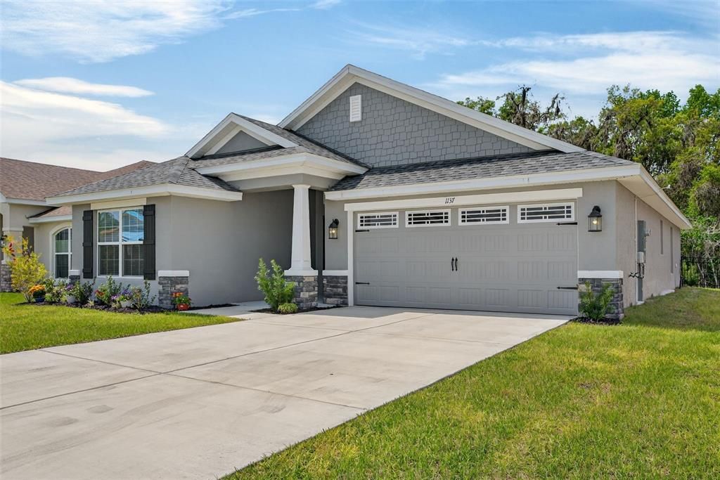 Active With Contract: $330,000 (3 beds, 2 baths, 1720 Square Feet)