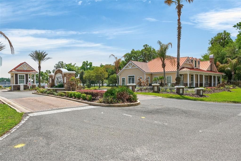 Active With Contract: $330,000 (3 beds, 2 baths, 1720 Square Feet)