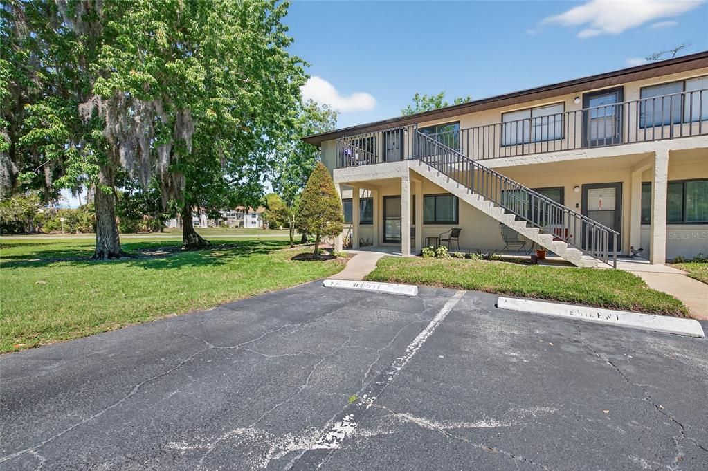 For Sale: $139,836 (2 beds, 2 baths, 864 Square Feet)