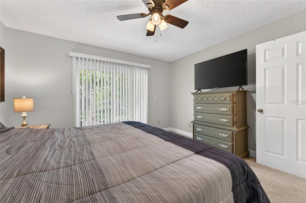 For Sale: $139,836 (2 beds, 2 baths, 864 Square Feet)