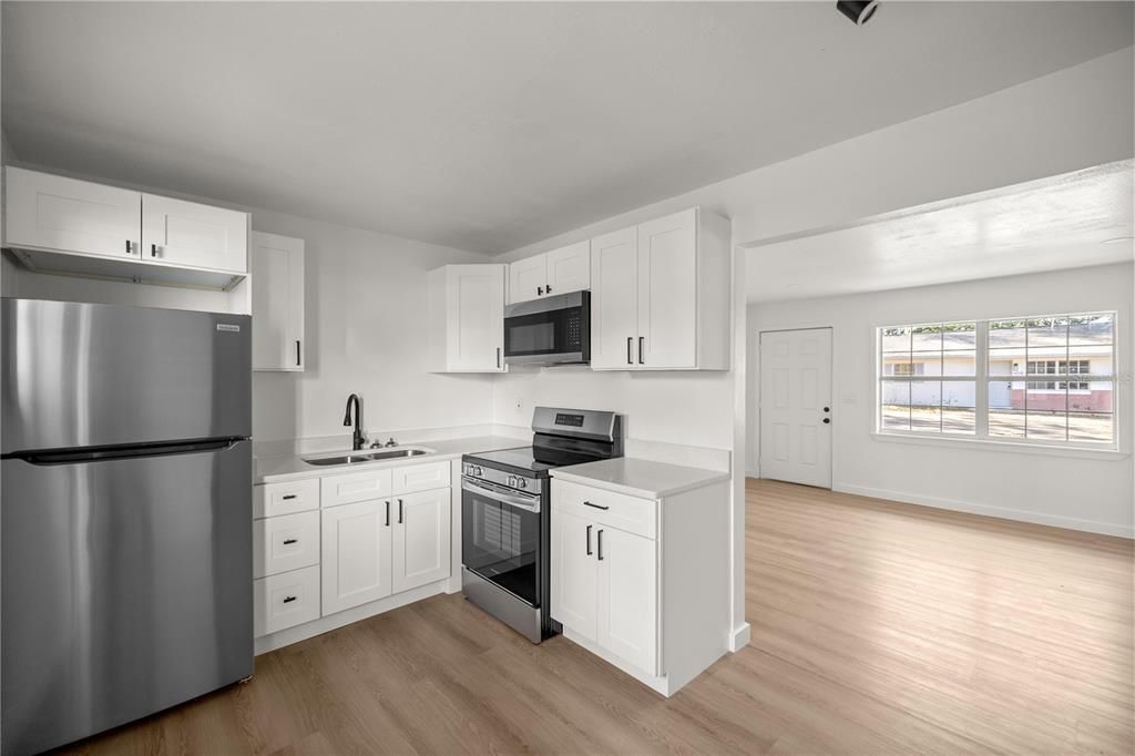 For Rent: $1,299 (2 beds, 1 baths, 1000 Square Feet)