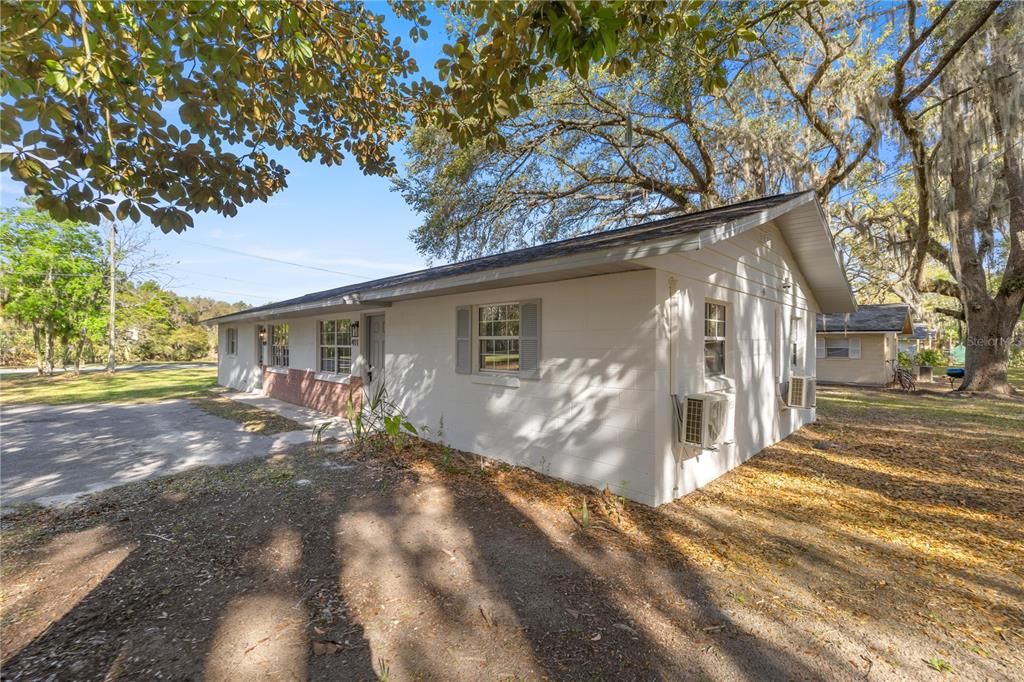 For Rent: $1,299 (2 beds, 1 baths, 1000 Square Feet)