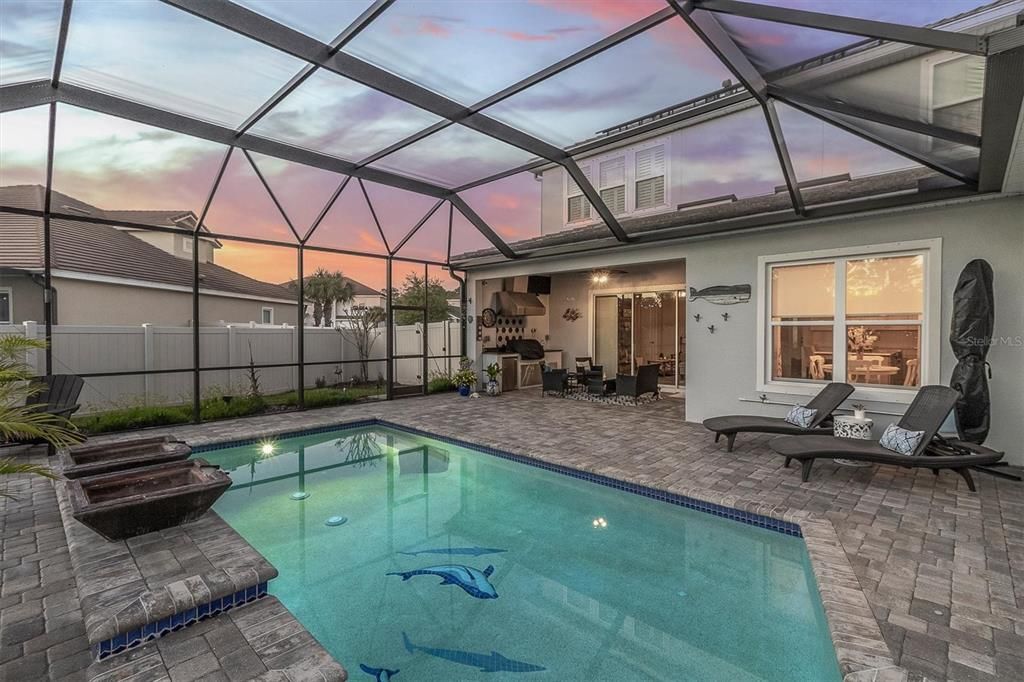 Active With Contract: $999,999 (4 beds, 3 baths, 2929 Square Feet)