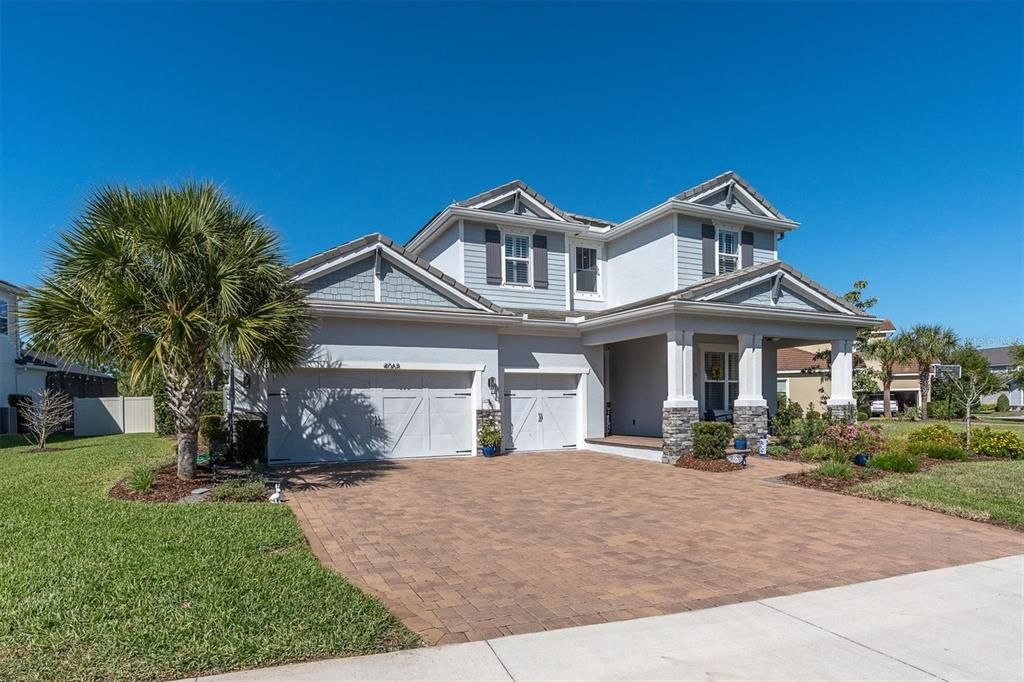 Active With Contract: $999,999 (4 beds, 3 baths, 2929 Square Feet)